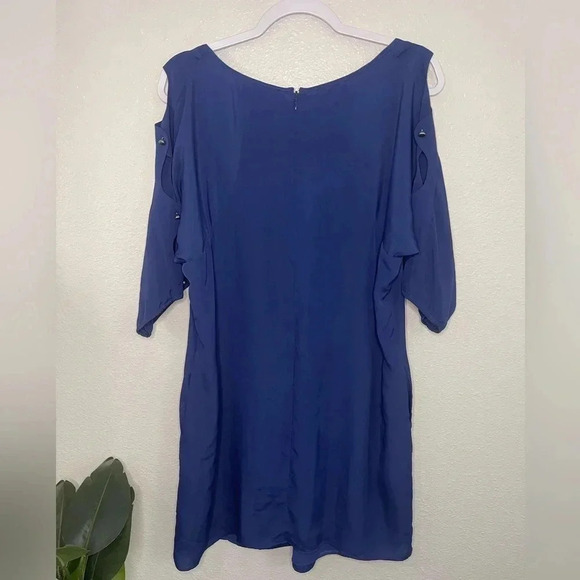 🌸BCBGeneration Shift Pocket Dress - Picture 5 of 7